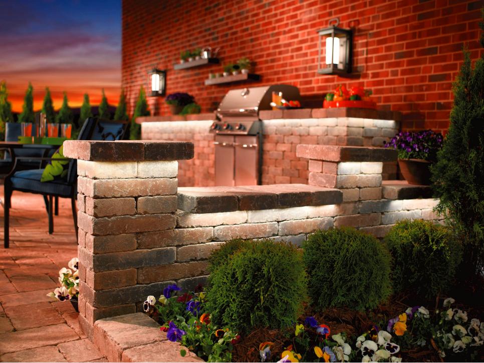 Backyard Kitchen Lighting 